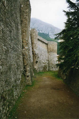 Mura del Castello Piccolomini