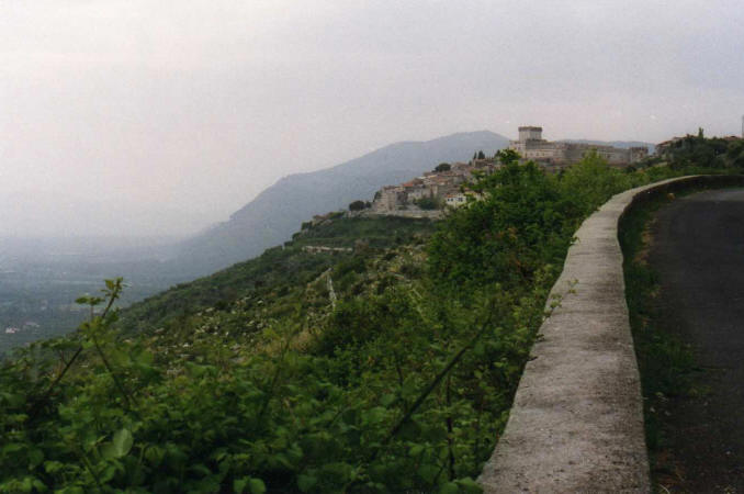 Sermoneta - Panorama con Castello